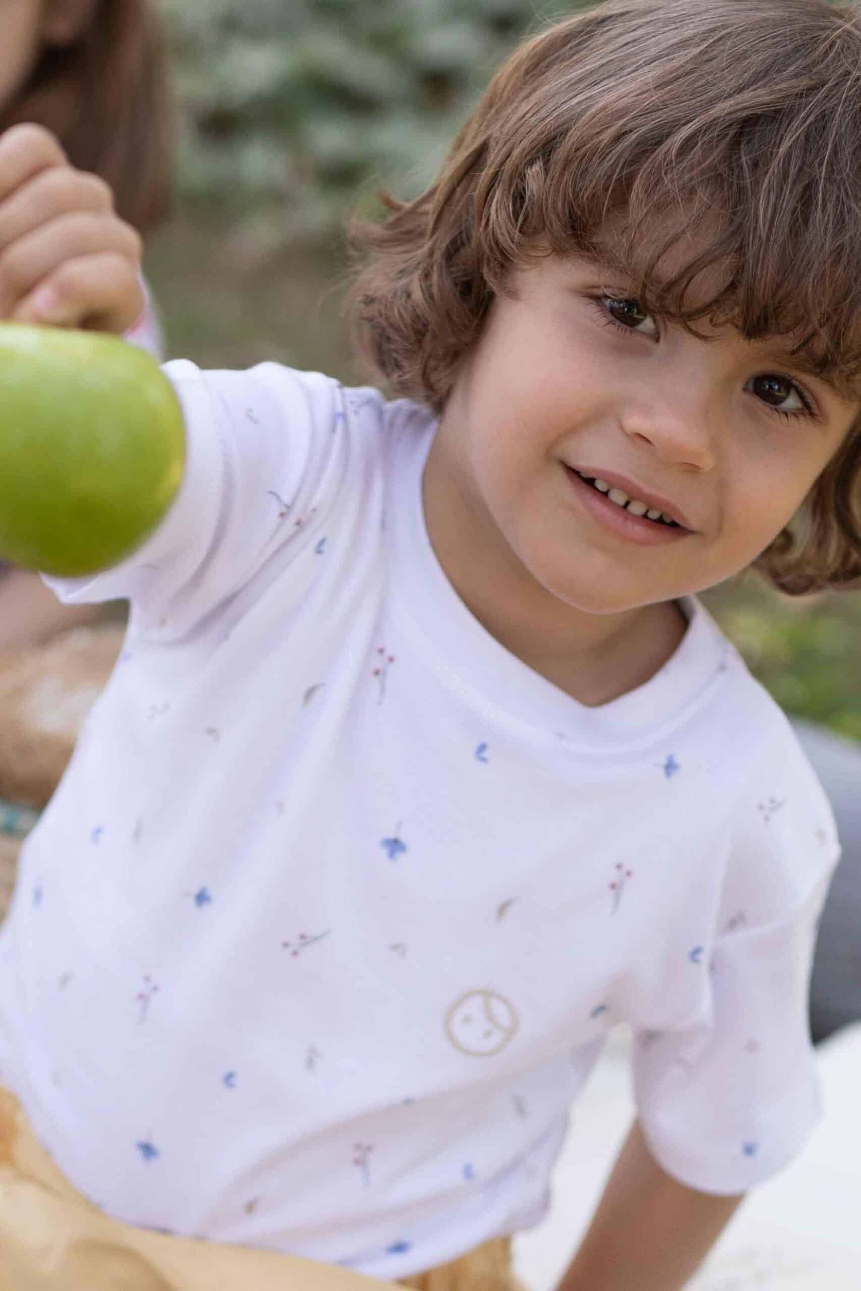 Organic Cotton T-Shirt with White Flowers - Soft & Eco-Friendly