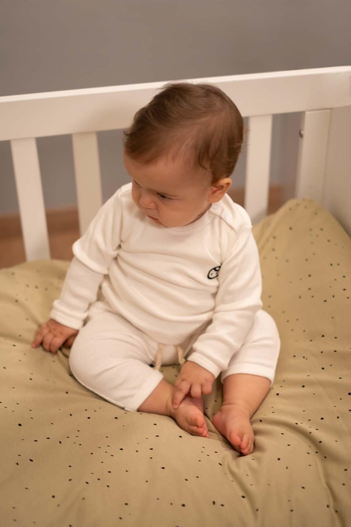 Organic Cotton Baby Set - White | Soft, Breathable & Perfect for All Seasons