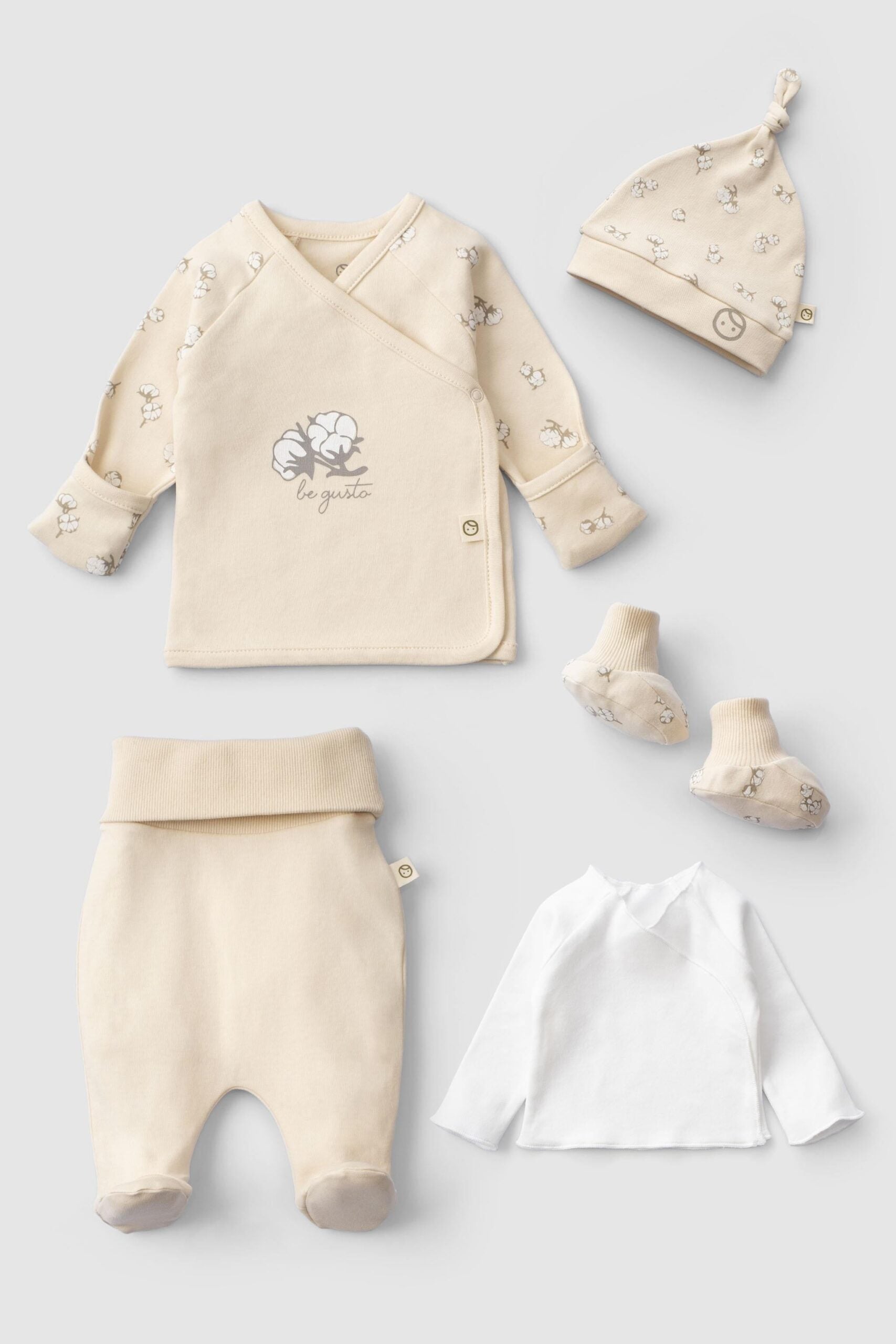 Organic Cotton Newborn Set with Cotton Pattern | Soft and Gentle Babywear